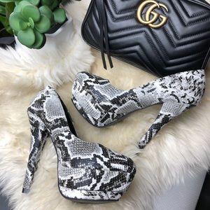 Snake Print Pumps - NWOT